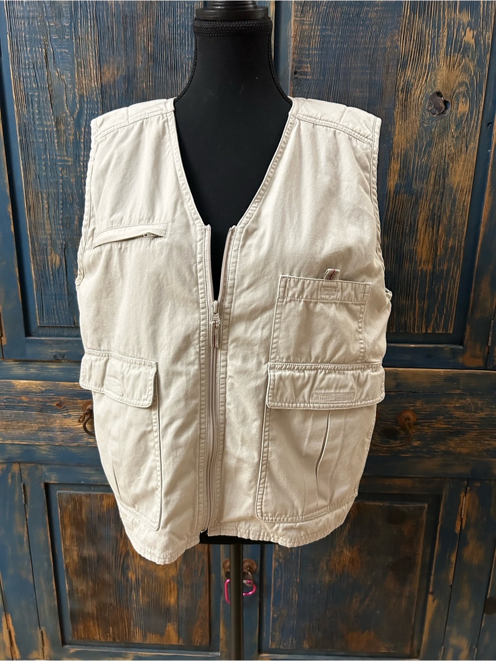 Woolrich Cream Utility Vest with Multiple Front Pockets